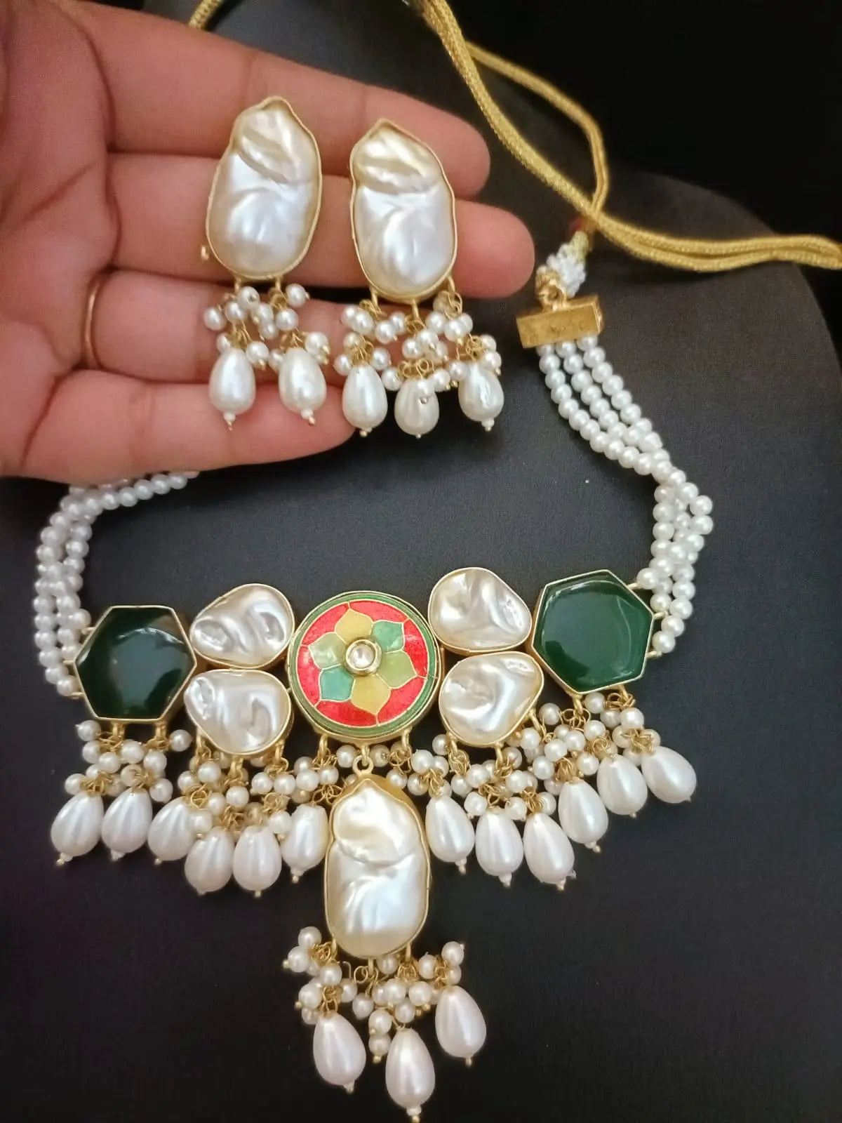 Premium quality golden kundan baroque choker set with earrings | gold plated kundan choker necklace set for women